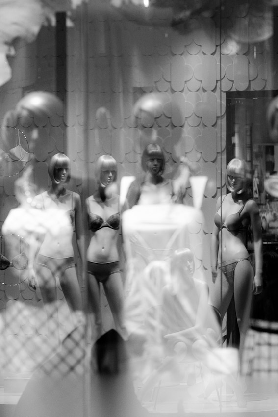 Dressing_Dolls_Toronto_Canada