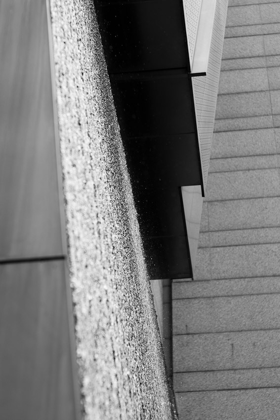 Water_Feature_Capital_Square_1_Singapore